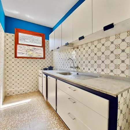 Casa Ana Con Balcón * Punta Del Hidalgo